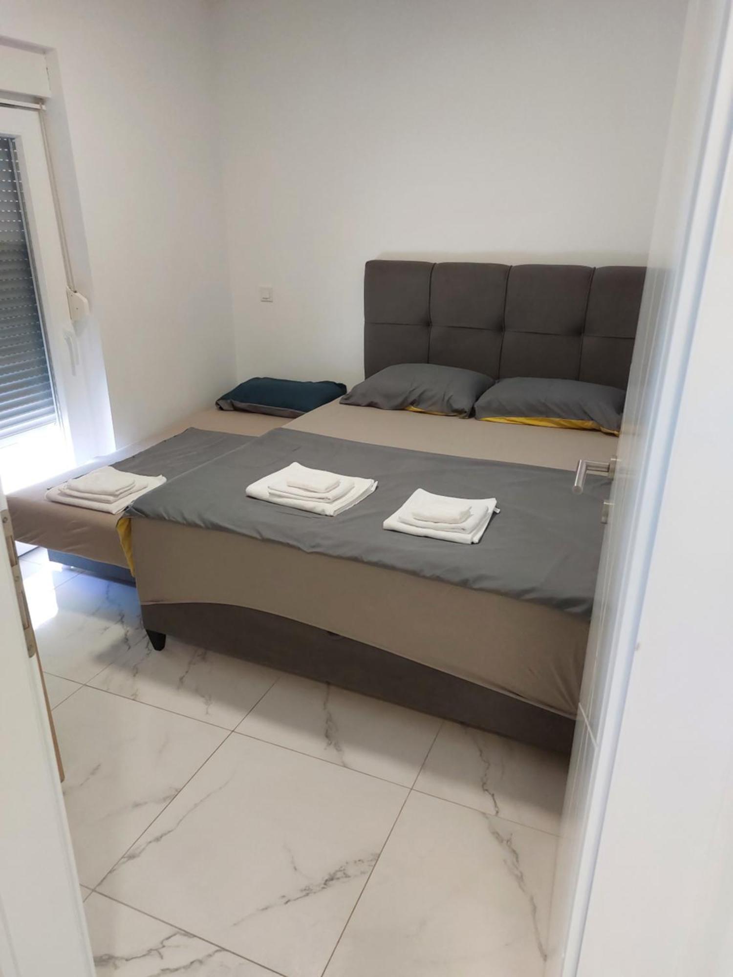 Apartmani Anastasia With Pool, Novalja Zewnętrze zdjęcie